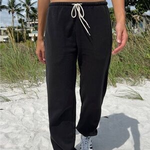 brandy melville rosa tie joggers